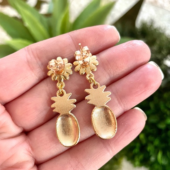 Floral Pineapple Earrings - Picture 4 of 4